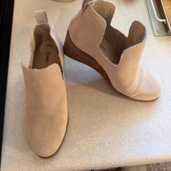 Toms Shoes - TOMS Beige Suede Wedge Ankle Booties Womens Size 7.5 Slip On Cutout Booties Neut
